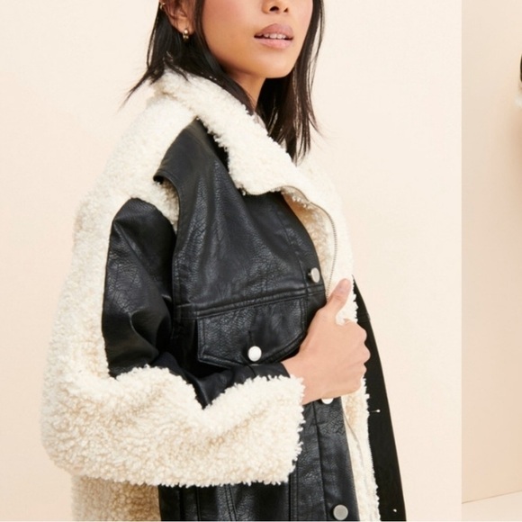 NWT Blank NYC Fresh Air Vegan Leather Sherpa Trucker Jacket Size Large - Picture 2 of 6